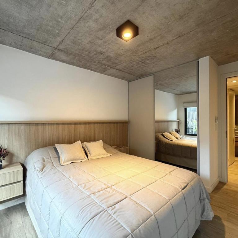 Depto Bosque - Depto a una cuadra de Luna Roja, Chapa con parrilla y terraza - Hola Sur - Apartamento de 2 dormitorios - 4