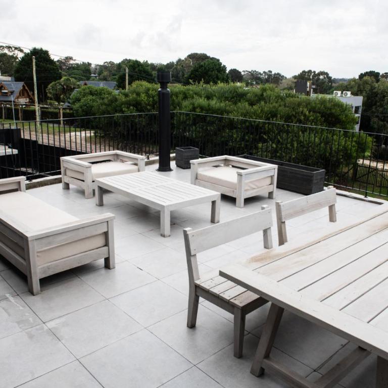 Depto Bosque - Depto a una cuadra de Luna Roja, Chapa con parrilla y terraza - Hola Sur - Apartamento de 2 dormitorios - 8