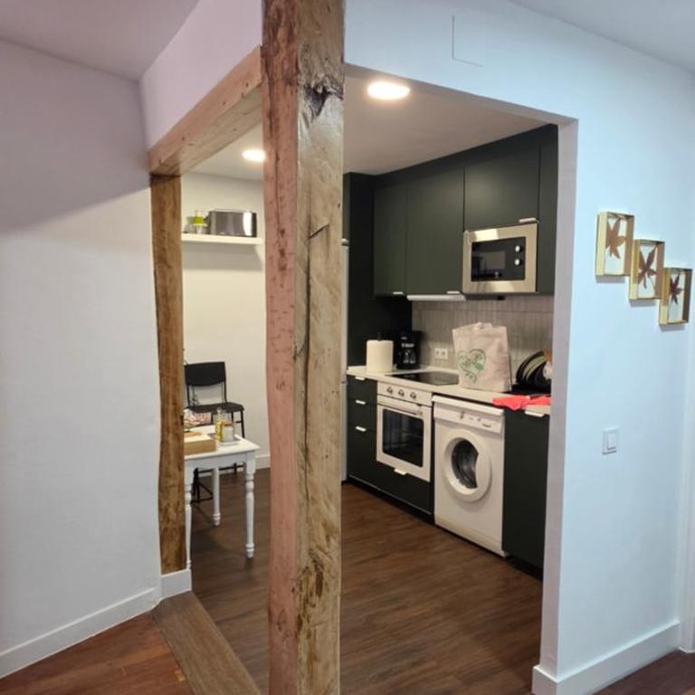 Apartamento Escalerilla,Plaza Mayor Con Balcón - Apartamento de 2 dormitorios - 37
