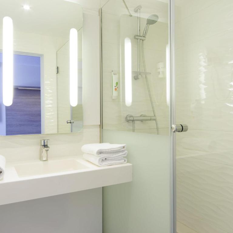 ibis Styles La Rochelle Centre Vieux Port - Chambre Double Standard - 4