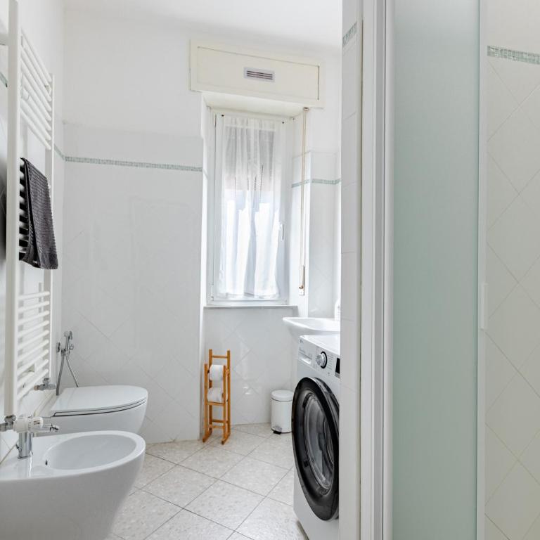 da Paola - Group Getaway - Bright Flat with Balcony WiFi & AC - Private internal Parking for motorbikes and bikes - Appartamento con 3 Camere da Letto - 9