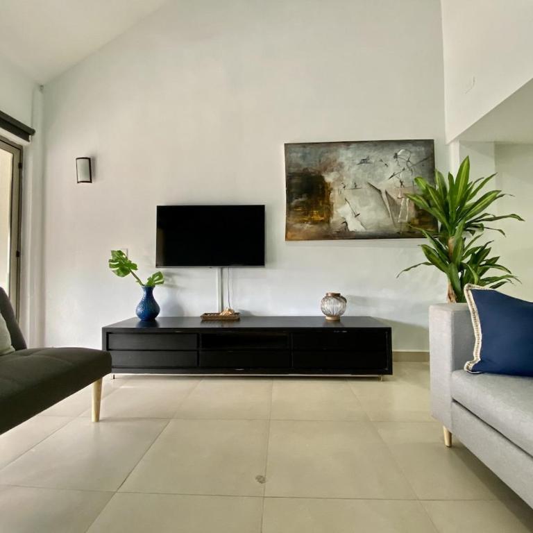 Beachside Penthouse with Pool & Balcony - Apartamento de 3 dormitorios - 5