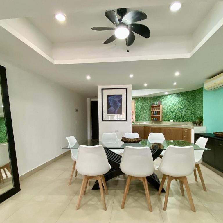 Beachside Penthouse with Pool & Balcony - Apartamento de 3 dormitorios - 6