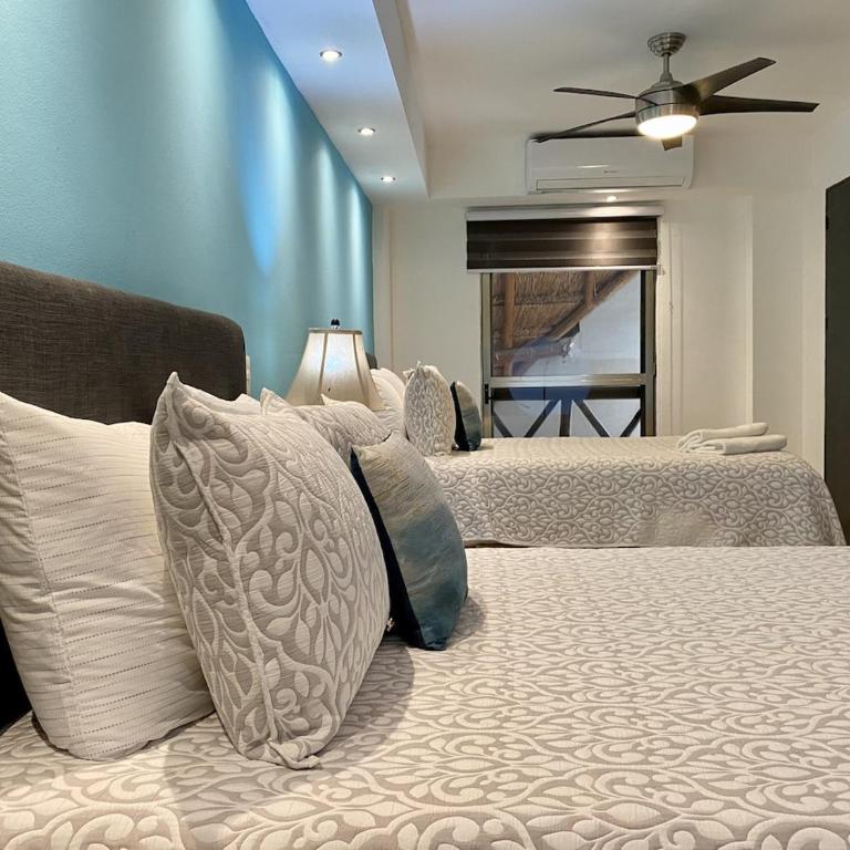Beachside Penthouse with Pool & Balcony - Apartamento de 3 dormitorios - 16