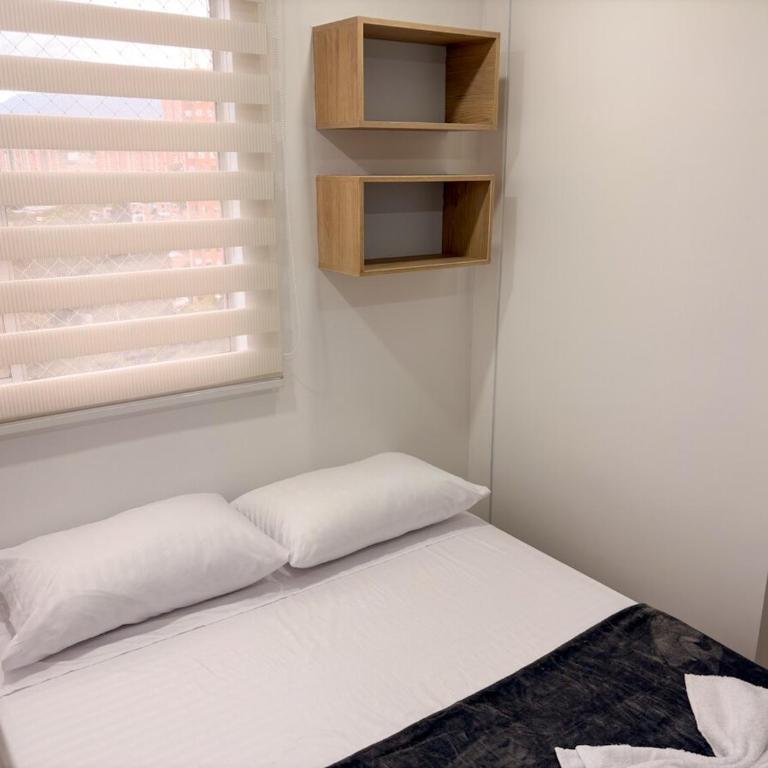 3br apt AC with pool gym sauna, Bbq 10 min Poblado - Apartamento de 3 dormitorios - 9