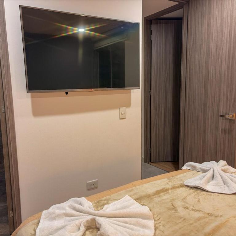3br apt AC with pool gym sauna, Bbq 10 min Poblado - Apartamento de 3 dormitorios - 15