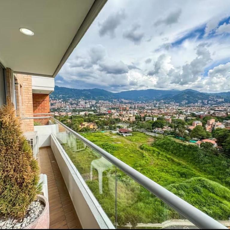 3br apt AC with pool gym sauna, Bbq 10 min Poblado - Apartamento de 3 dormitorios - 28