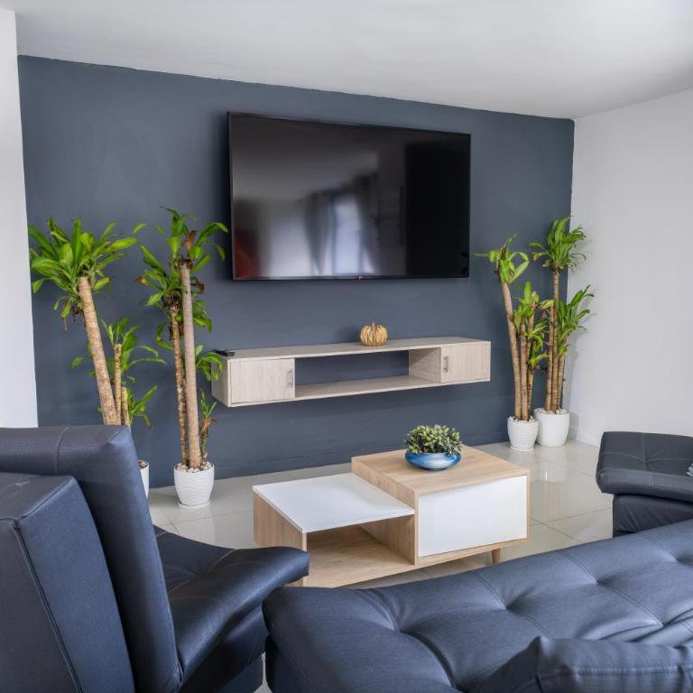 2 bedroom apartment - one block from Lleras park, P1 - Two-Bedroom Apartment - 19