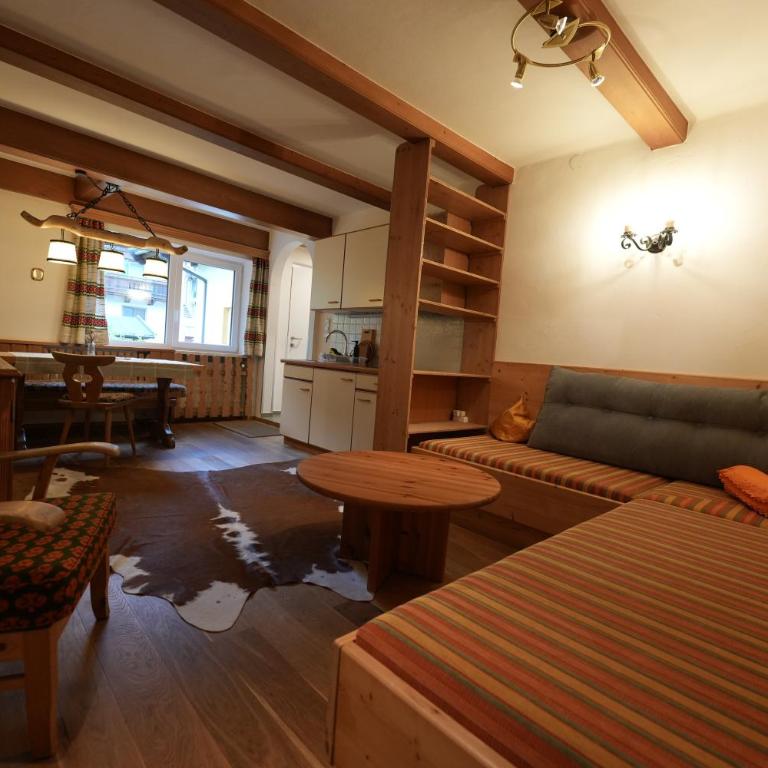 Apartmentpension Hillebrand - One-Bedroom Apartment with Balcony and Mountain View - 5