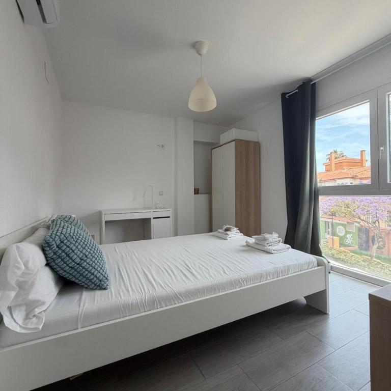 300 Metros to Pedregalejo Beach & Seaside Dining - Apartment mit 3 Schlafzimmern - 2