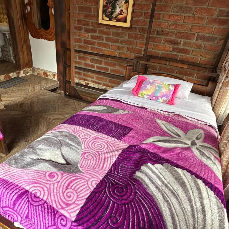 Bonito departamento céntrico con cocina y parqueadero - Apartamento de 3 dormitorios - 3