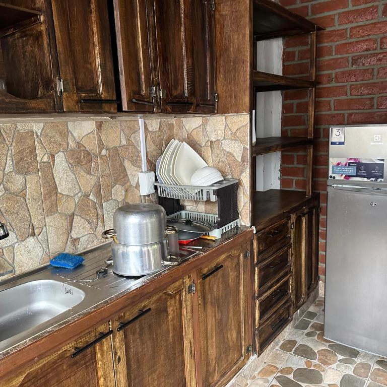 Bonito departamento céntrico con cocina y parqueadero - Apartamento de 3 dormitorios - 12