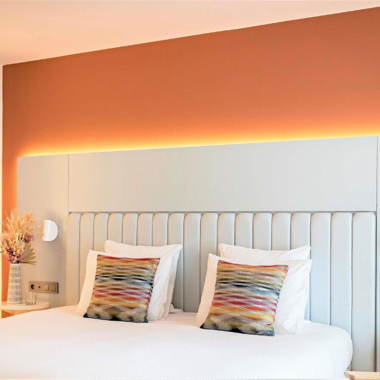 Croisette Beach Hotel Cannes - MGallery Collection - Suite Boheme - 2
