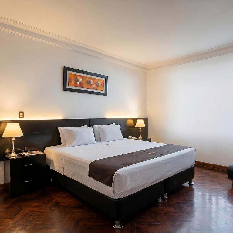 Deville Inn - King Room - 5