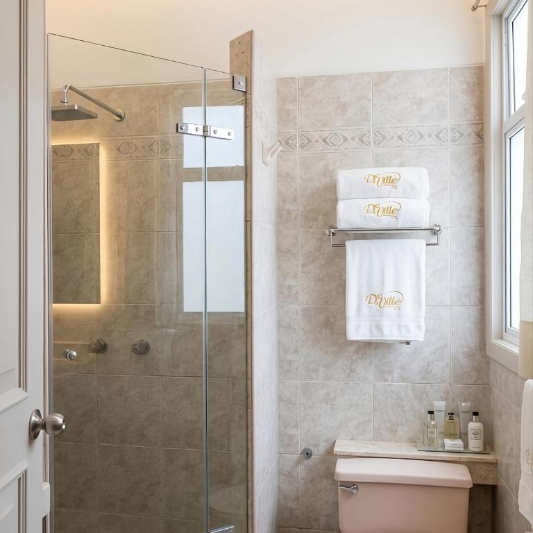 Deville Inn - Triple Room - 4