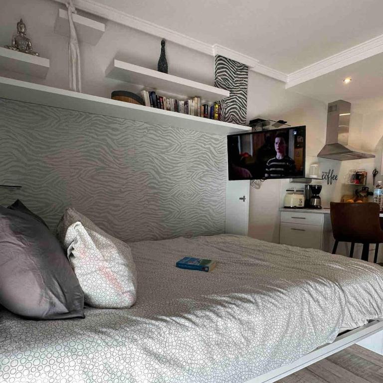 Central with Panorama View, Pool & Home Office - Apartamento de 1 dormitorio - 12