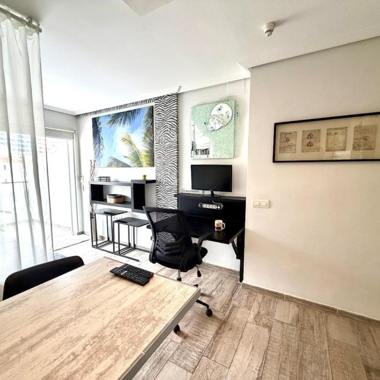 Central with Panorama View, Pool & Home Office - Apartamento de 1 dormitorio - 34