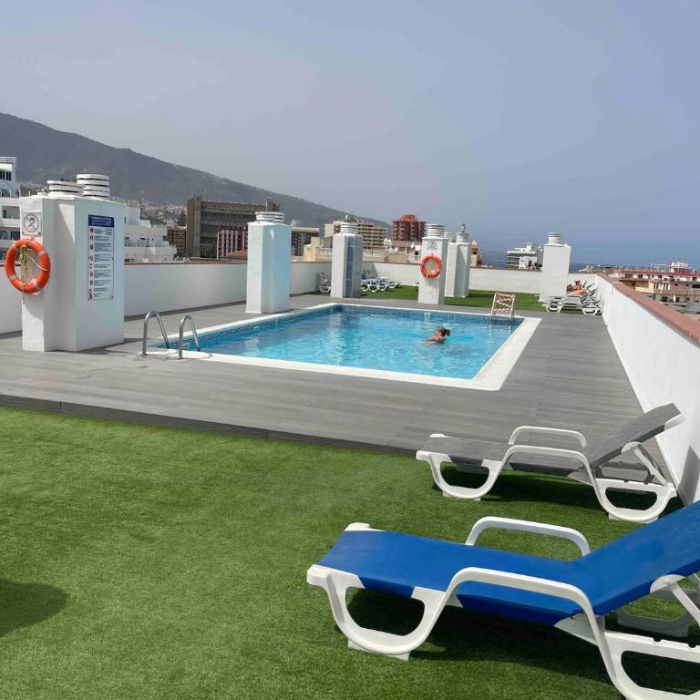 Central with Panorama View, Pool & Home Office - Apartamento de 1 dormitorio - 47
