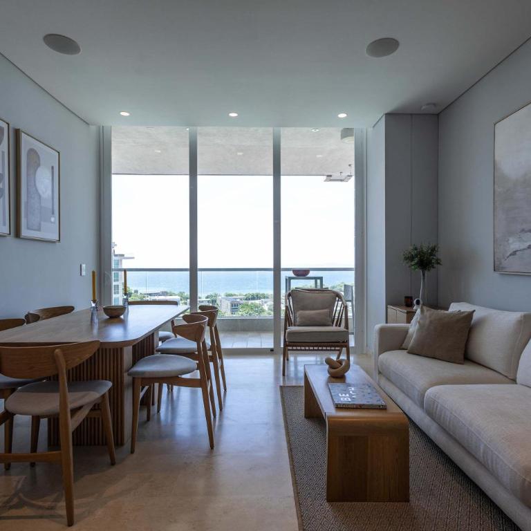 Luxe 2-BR Ocean-View Apartment with Pool Gym & Spa - Apartment - 8
