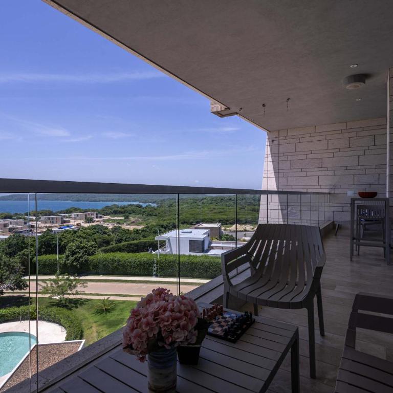 Luxe 2-BR Ocean-View Apartment with Pool Gym & Spa - Apartment - 29