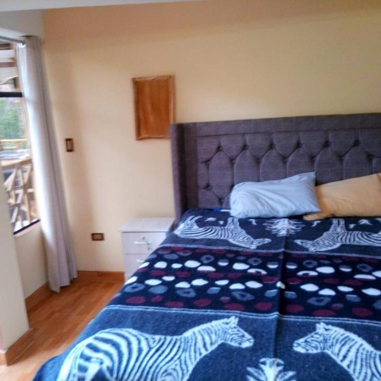 Mountain View-Pisac Hostal - Deluxe Room - 1