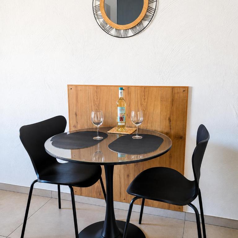 Ginkgo Studio - piscine, proche de la mer, Golf, WIFI - Monolocale con Vista Montagna - 6
