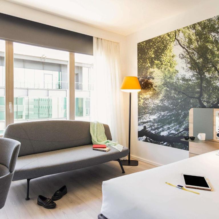 Novotel Campo De Las Naciones - Superior Queen Room - Plaza Building - 4