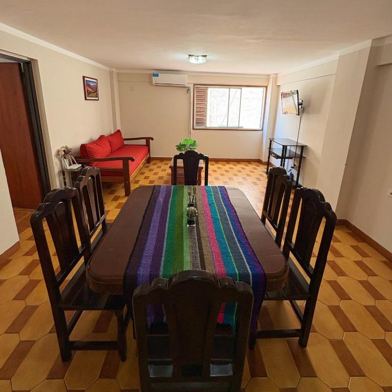 Amplios ambientes en el centro de Jujuy, ubicación ideal - Two-Bedroom Apartment - 1