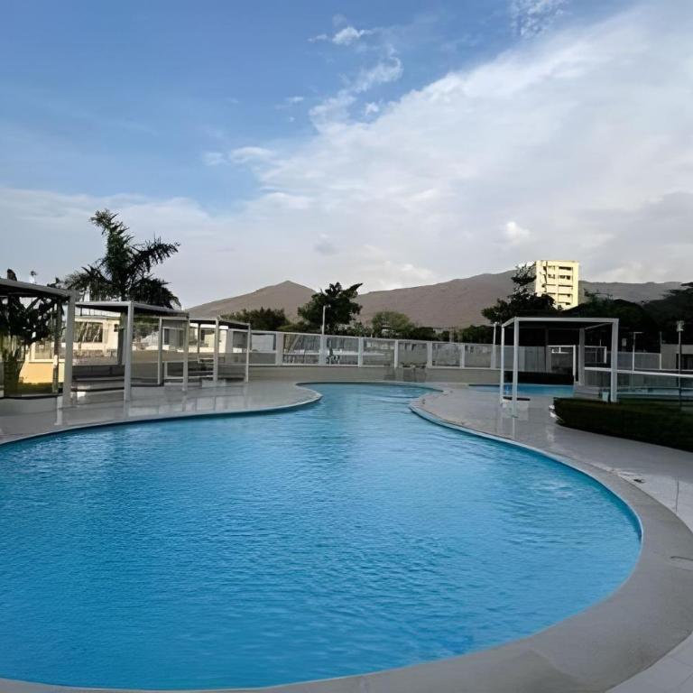 Ocean Club by Colproperty Management - Three-Bedroom Apartment - 15