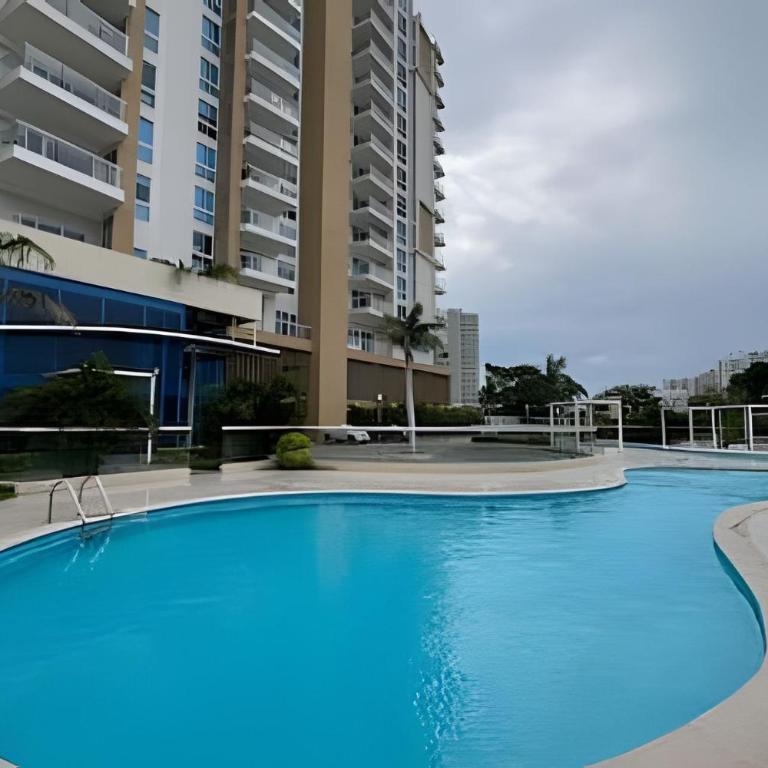 Ocean Club by Colproperty Management - Three-Bedroom Apartment - 17