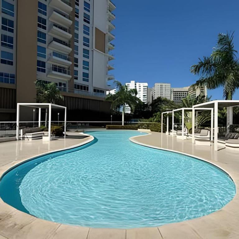 Ocean Club by Colproperty Management - Three-Bedroom Apartment - 24
