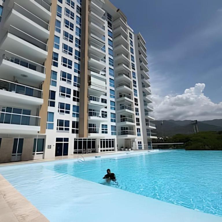 Ocean Club by Colproperty Management - Three-Bedroom Apartment - 26