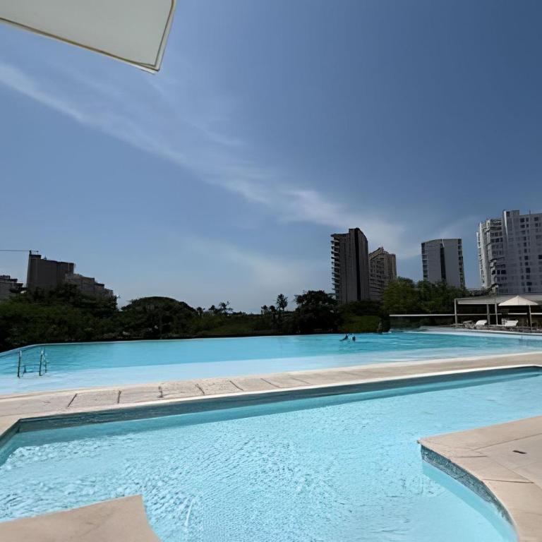 Ocean Club by Colproperty Management - Three-Bedroom Apartment - 28