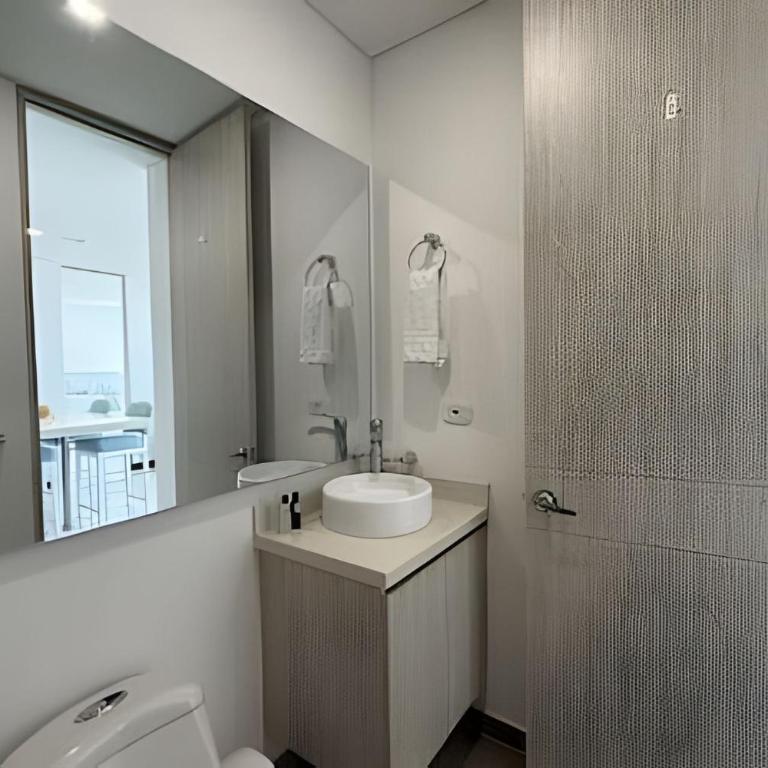 Ocean Club by Colproperty Management - Three-Bedroom Apartment - 33