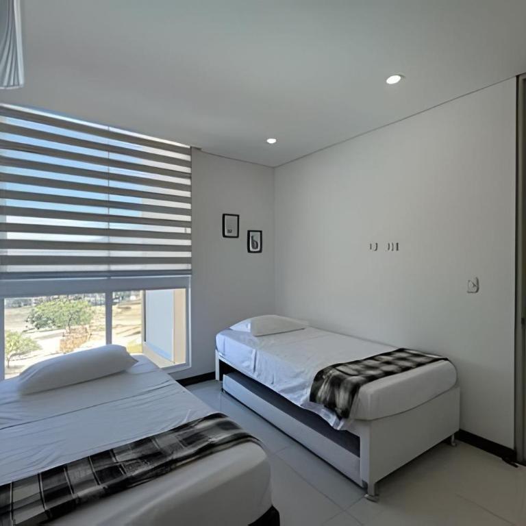 Ocean Club by Colproperty Management - Three-Bedroom Apartment - 31
