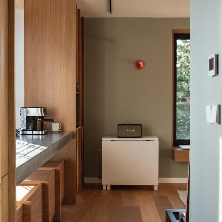 Curated Mountain Apartment Cozy & Nature Views - One-Bedroom Apartment - 30