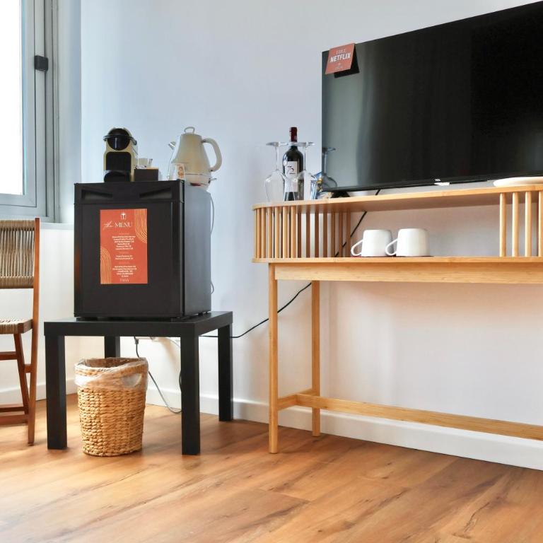 TAGA Rooms - Standard Double Room - 11
