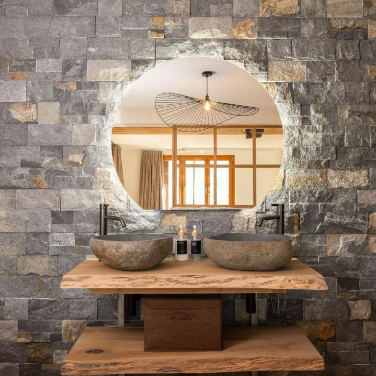 BELLE VUE - suite de luxe pour Amoureux - One-Bedroom Apartment - 12