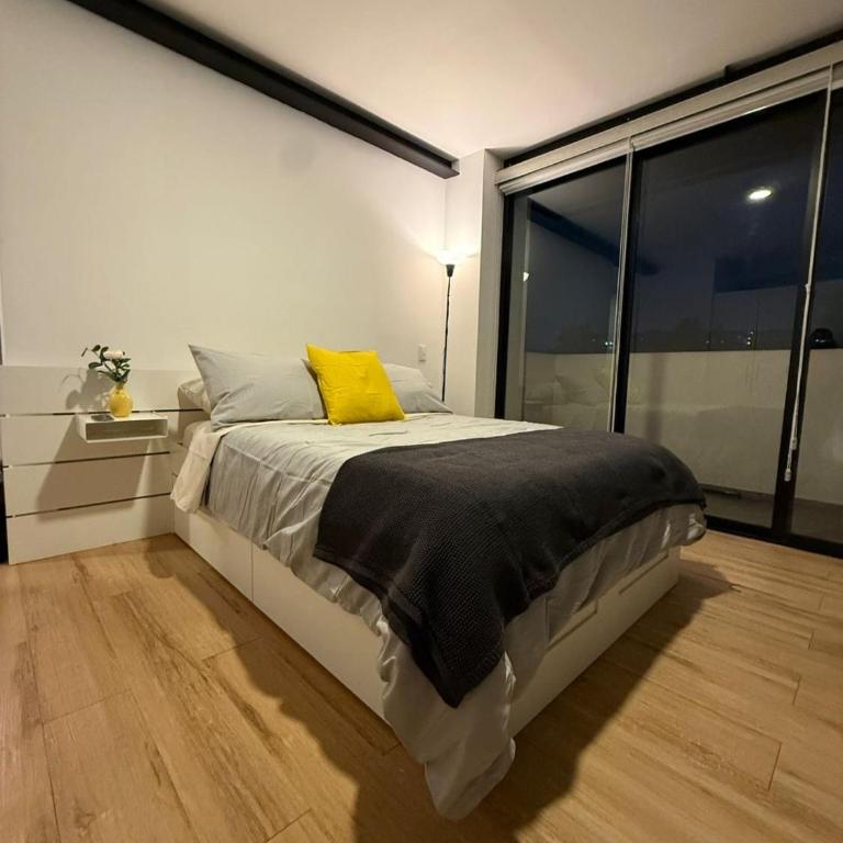 Stylish 2BR,sofá bed Reforma Prime Location - Three-Bedroom Apartment - 12