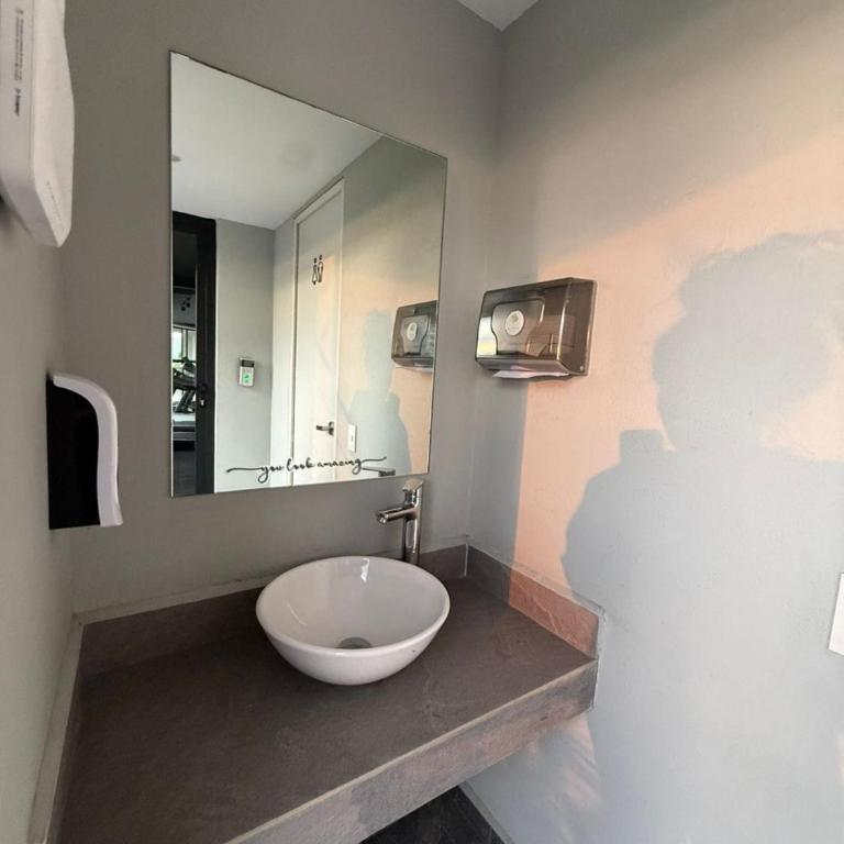 Stylish 2BR,sofá bed Reforma Prime Location - Three-Bedroom Apartment - 27