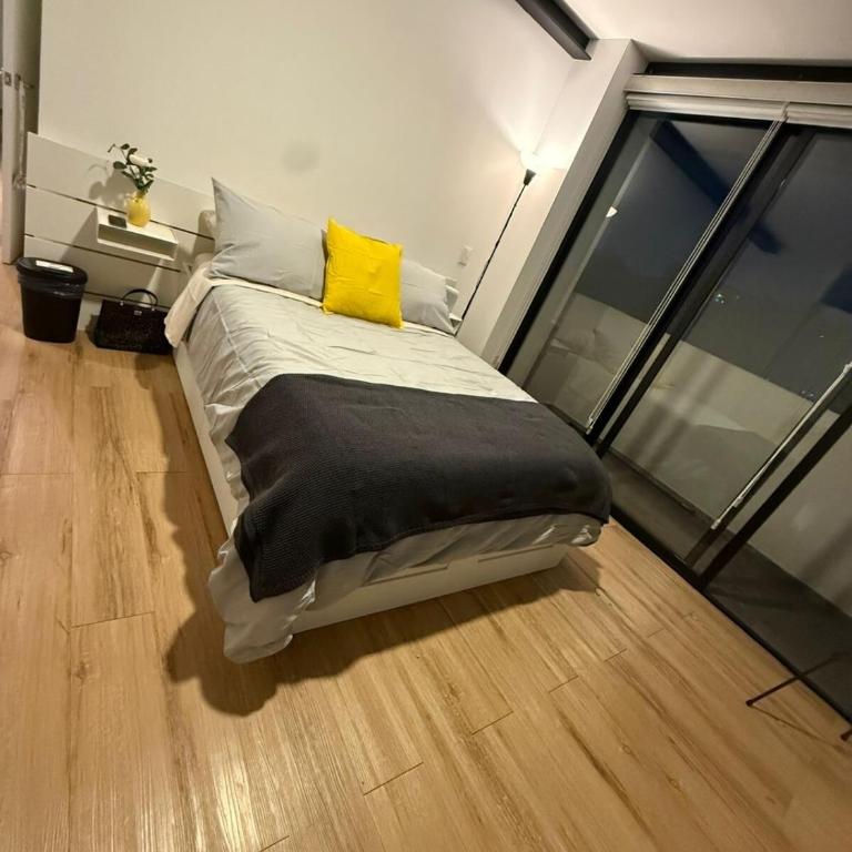 Stylish 2BR,sofá bed Reforma Prime Location - Three-Bedroom Apartment - 55