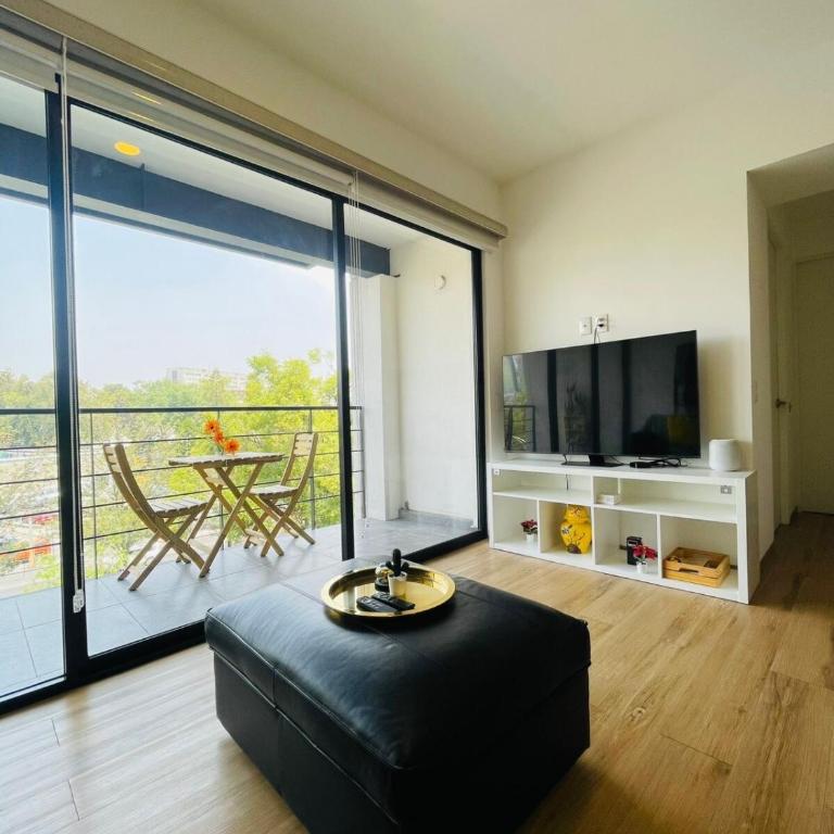 Stylish 2BR,sofá bed Reforma Prime Location - Three-Bedroom Apartment - 70