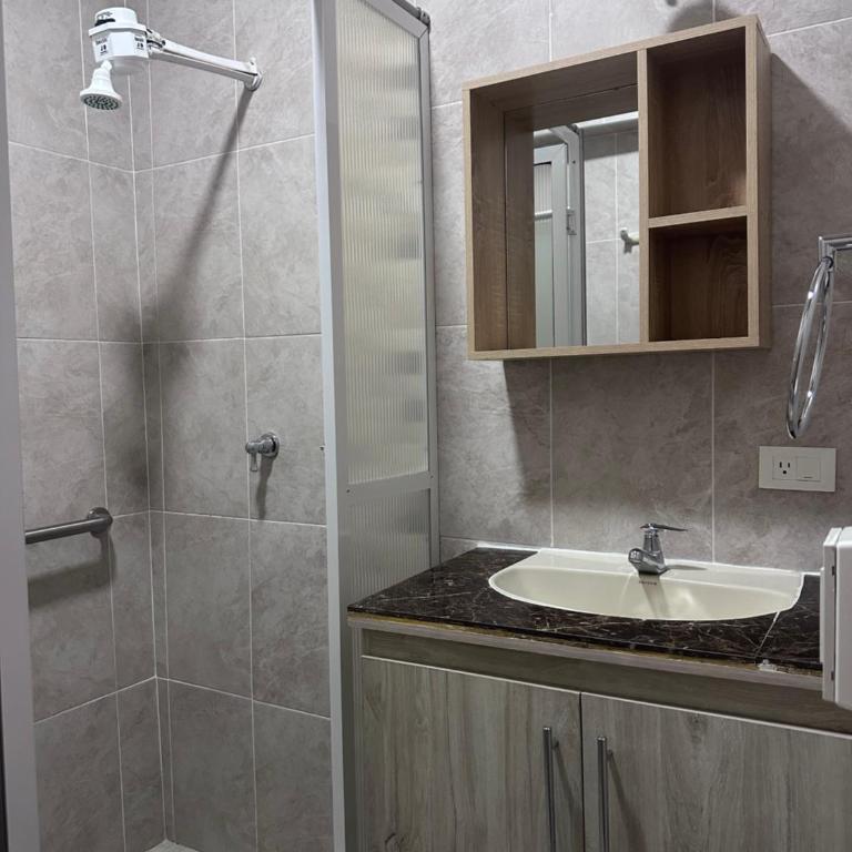 Hotel San Luis - Superior Twin Room with City View - 11