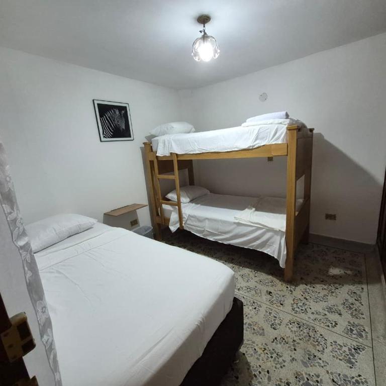 Casa Andalucía Spacious House in Envigado - Casa de 4 dormitorios - 3