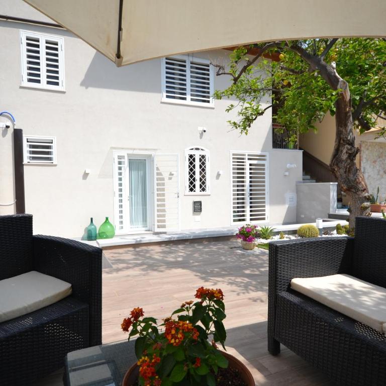 Petra Lavea - One-Bedroom House - 2