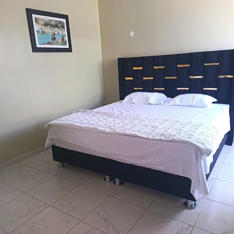 Amarena Resorts - Deluxe King Room - 3