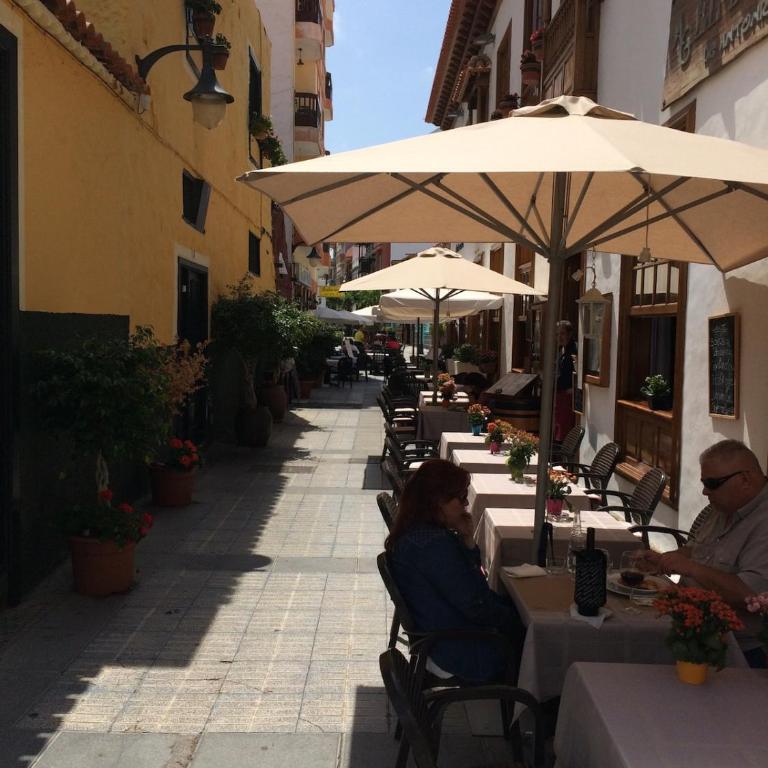 Plaza del Charco, Apartment with Pool, fast Wi-Fi and Views - Apartamento de 1 dormitorio - 2