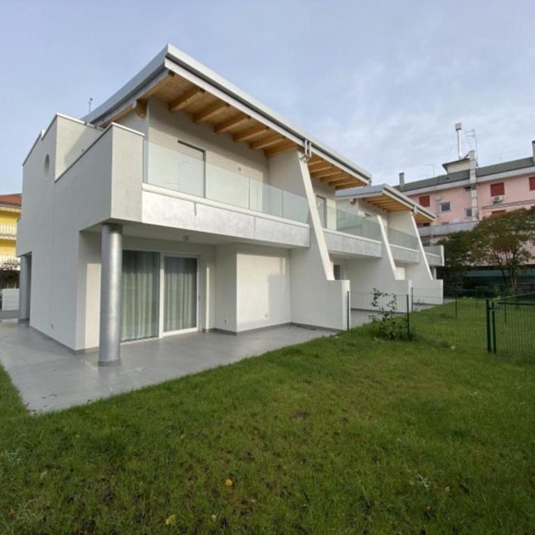 Villa with a private garden just a short walk from the sea - Appartamento - 2