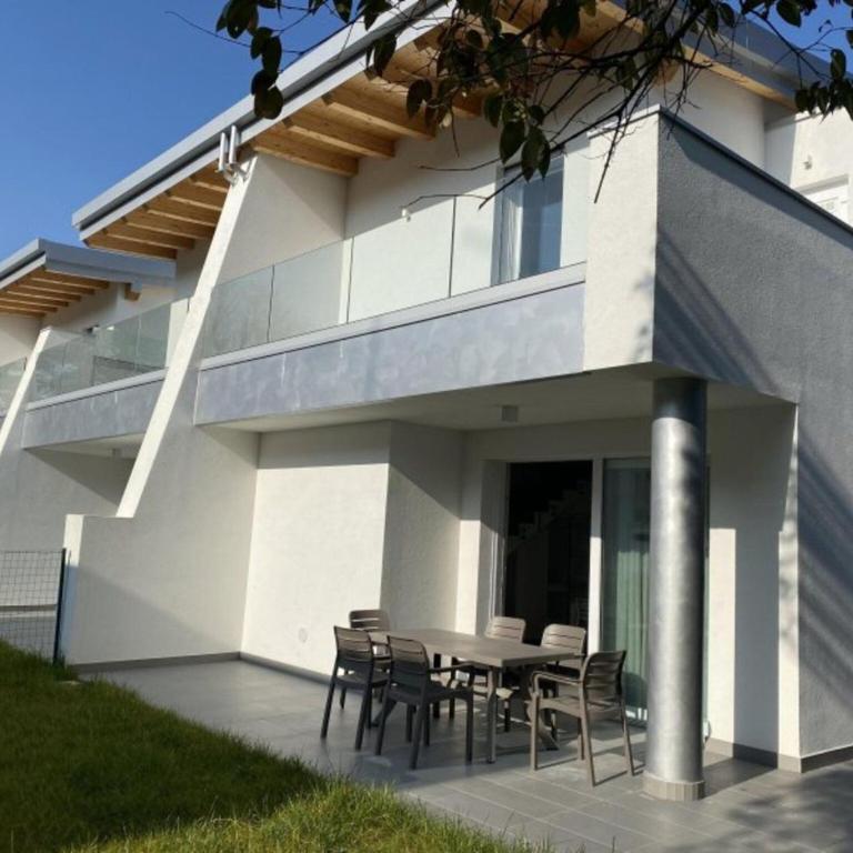 Villa with a private garden just a short walk from the sea - Appartamento - 20