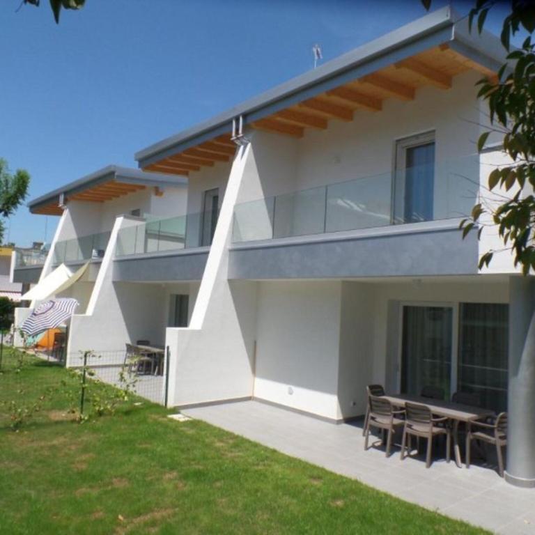 Villa with a private garden just a short walk from the sea - Appartamento - 27